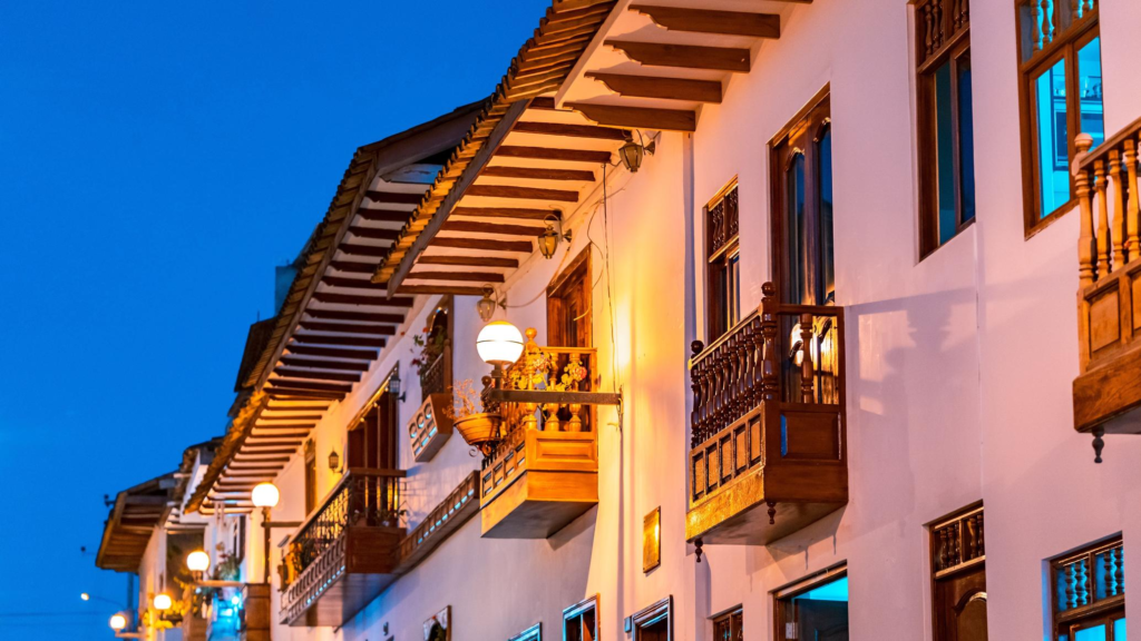 Balcones de Chachapoyas: historia, arquitectura y encanto colonial 1 image hotel chachpoyas
